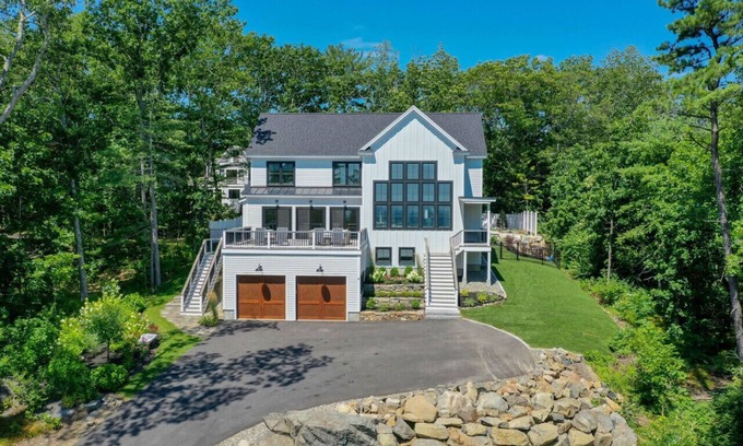 Ogunquit House | Contemporary Ogunquit Home | 4 Bedrooms, 4 Baths, Pool + Ocean Vistas