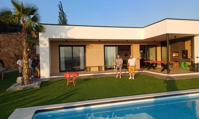 Pozo Alcon Cottage | Contemporary property with private pool and spectacular views in Andalusia