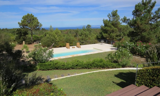 Meco House | Contemporary villa with pool, south of Lisbon, stunning views in Aldeia do Meco