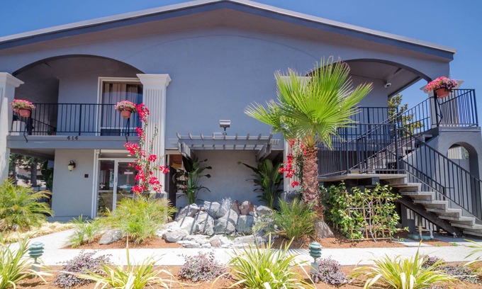 Westside Santa Cruz Hotel | Continental Inn