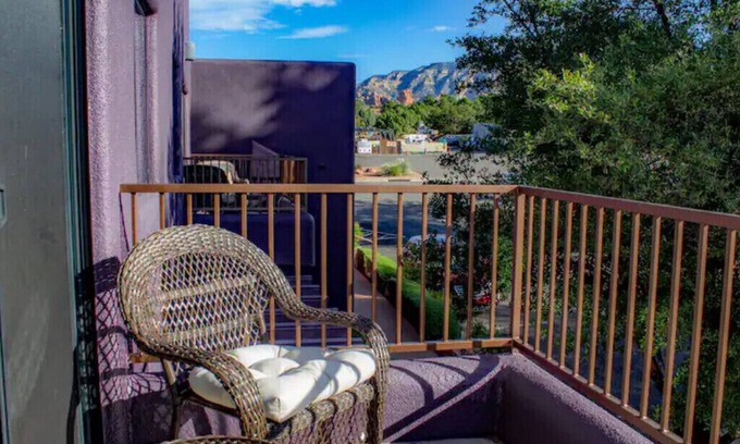 West Sedona Condo | Convenient & Beautiful West Sedona Apartment with Balcony view