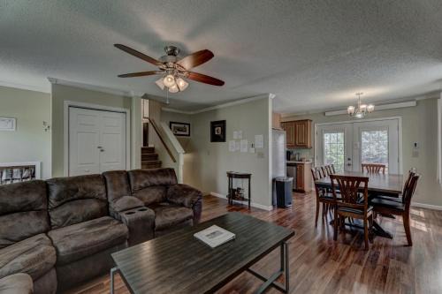 Rapid City House | Convenient Location Family-friendly Locally Owned!