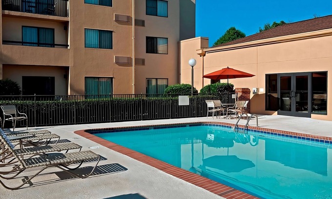 University Place Resort | Convenient Stay! 2 Relaxing Units, Outdoor Pool, Pets Allowed!