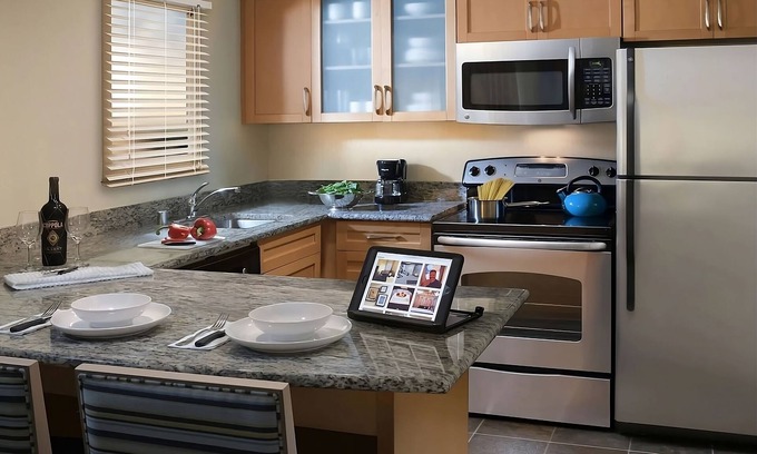 Gunter Afs Resort | Convenient Stay in Montgomery! 3 Relaxing Units, Onsite Pool, Pets Allowed