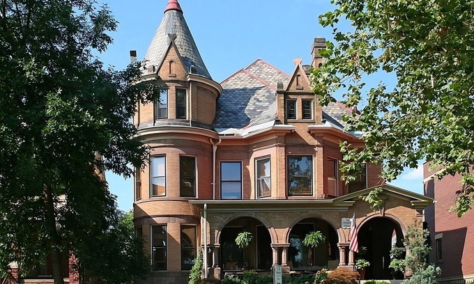 Downtown Columbus Hotel | Convenient Stay, Superb Location Downtown! Near Columbus Museum of Art