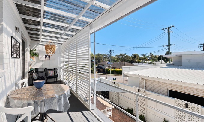 Nelson Bay Cottage | Conveniently situated close to the town centre