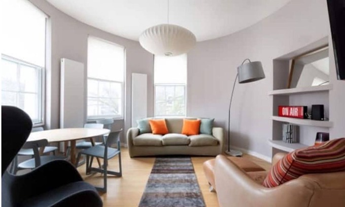 Holland Park Apartment | Cool Holland Park Apartment, Near Park