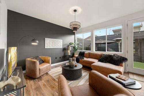Old Town North House | Coopers North in Old Town - Hot Tub & Pool Table!