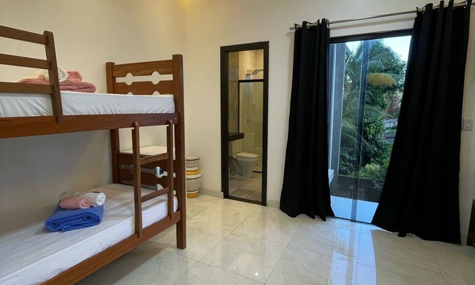 Castanheira House | COP30: ROOM FOR 4 PEOPLE 10 MINUTES FROM THE MAIN EVENT.