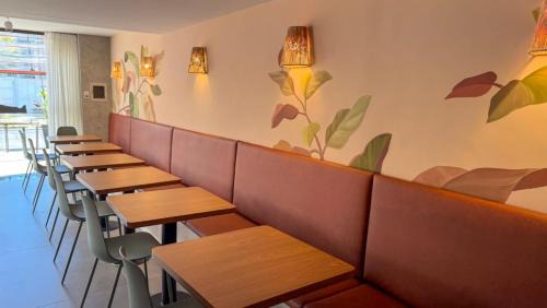 Menino Deus Hotel | CORAL EXPRESS Prox Anfiteatro Por do Sol , Araújo Vianna e Pucrs , 5 klm de distancia