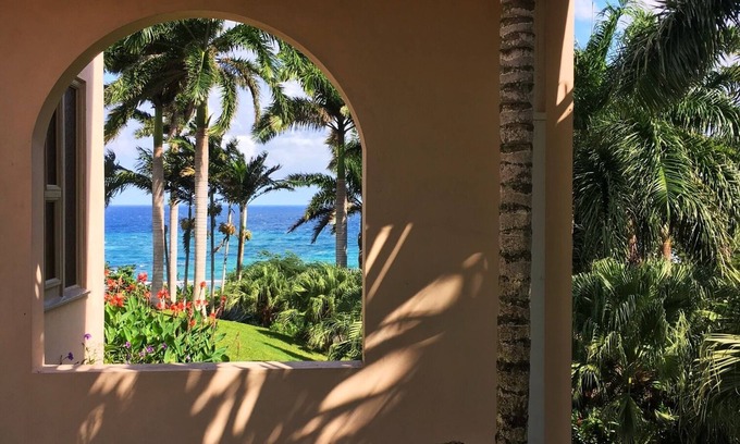 Highgate Bed & Breakfast | Coral Hill B & B - Royal Palm Suite