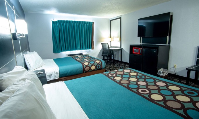 New Richmond Hotel | Coratel Inn and Suites By Jasper New Richmond - Standard 2 Queen Bed Non Smoking