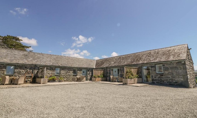 Talybont House | Cornel Glyd