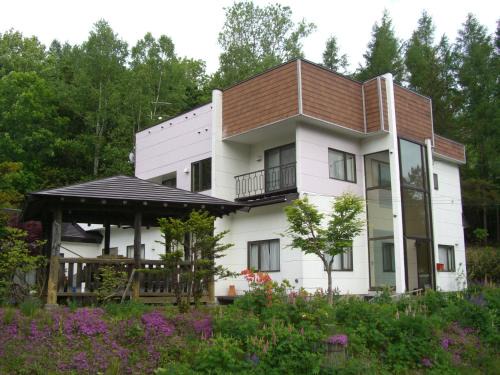 Biei House | Coro Coro