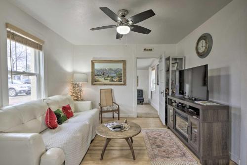 Cortez House | Cortez Cottage with Views and Yard, 9 Mi to Mesa Verde