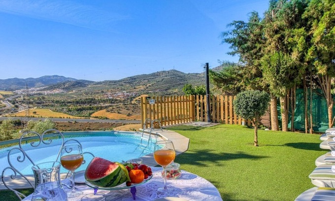 Casabermeja Villa | Cortijo La Ilusión Casabermeja by Ruralidays