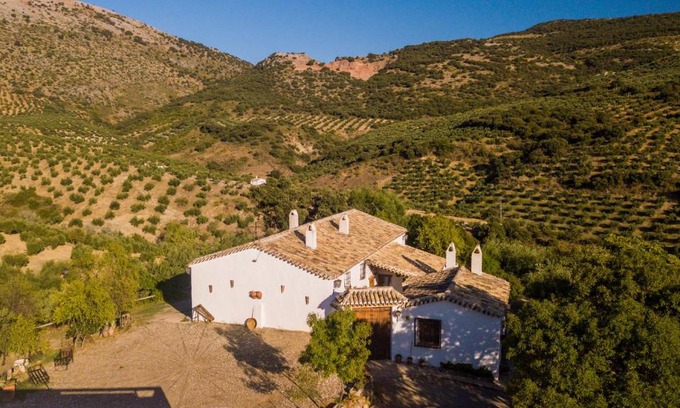 Castillo de Locubin House | Cortijo Rural Majolero