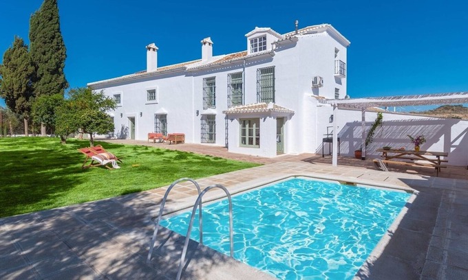 Campillos Villa | Cortijo Vallehermoso Campillos by Ruralidays