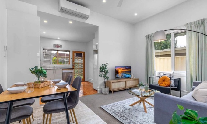 Seddon House | Cosy 2 bedroom house