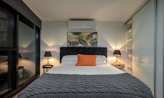 Reid Apartment | Cosy 2BR in Reid w/t free wifi/parking