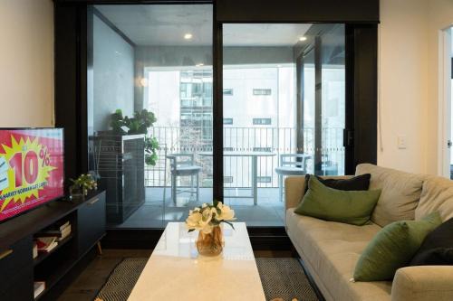 Reid Apartment | Cosy 2BR in Reid with free wifi n parking