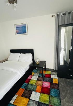 Kidbrooke with Hornfair Apartment | Cosy and Comfy Deluxe Entire Apartment