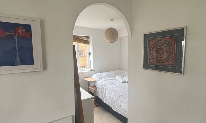 New Cross Apartment | Cosy and peaceful flat in South East London