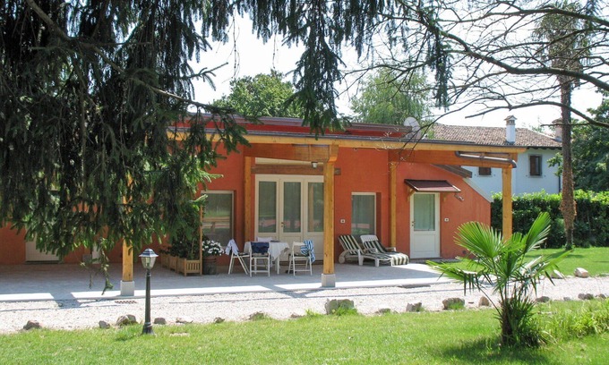 Strassoldo Apartment | Cosy apartment for 4 guests with A/C, WIFI, TV, terrace, pets allowed and parking