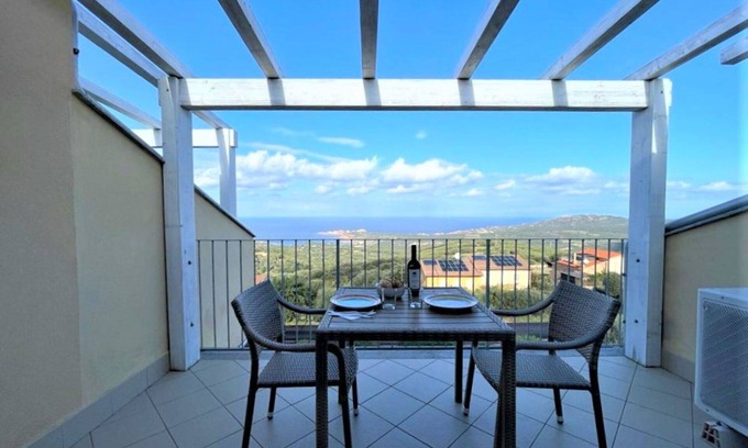 Paduledda Apartment | Cosy apartment for 4 guests with pool, TV, pets allowed and parking