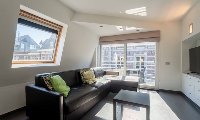 Blankenberge Apartment | Cosy apartment for 6 people with WIFI, TV and balcony