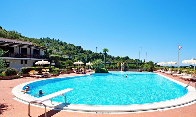 Sperlonga Apartment | Cosy apartment for 2 guests with A/C, WIFI, pool, TV and pets allowed