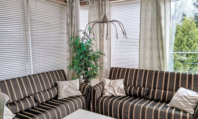 Stribrna Skalice Apartment | Cosy apartment for 4 guests with WIFI, TV, terrace and panoramic view