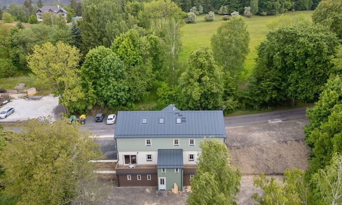 Hrensko Apartment | Cosy apartment for 6 guests with WIFI, TV, patio and pets allowed