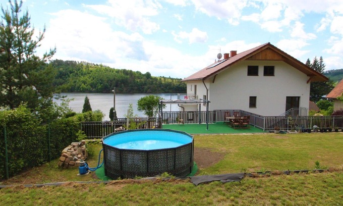 Zupanovice Apartment | Cosy apartment for 9 people with pool, WIFI, TV, patio and pets allowed