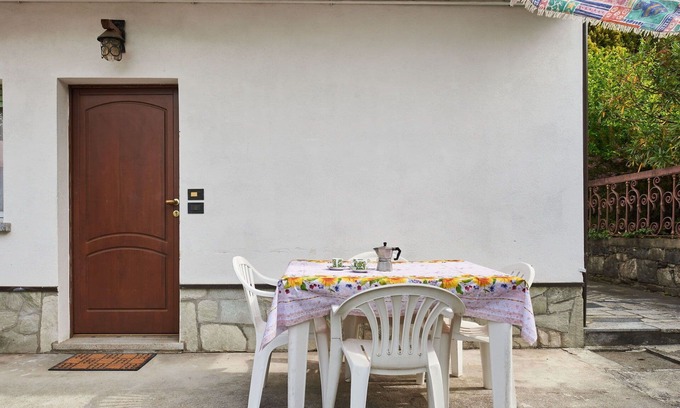 Gera Lario Apartment | Cosy apartment for 7 people with WIFI, TV, terrace, pets allowed and parking