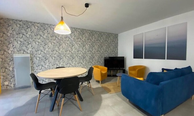 Prefecture Apartment | Cosy apartment with balcony in the heart of Caen