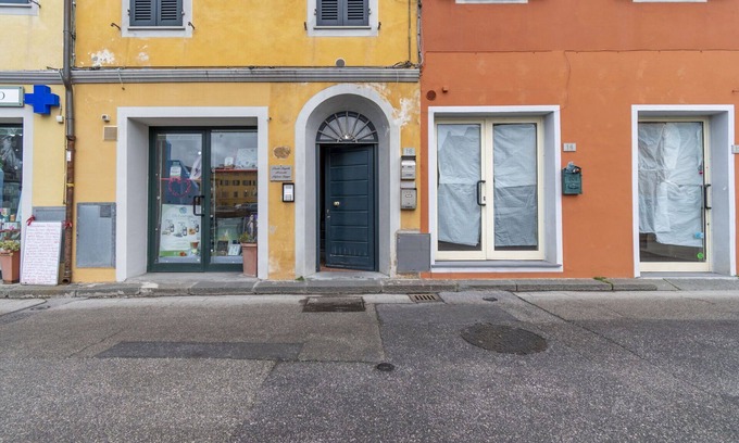 Cascine-La Croce Apartment | Cosy apartment with WIFI, A/C, TV, balcony, pets allowed and panoramic view, close to Pisa