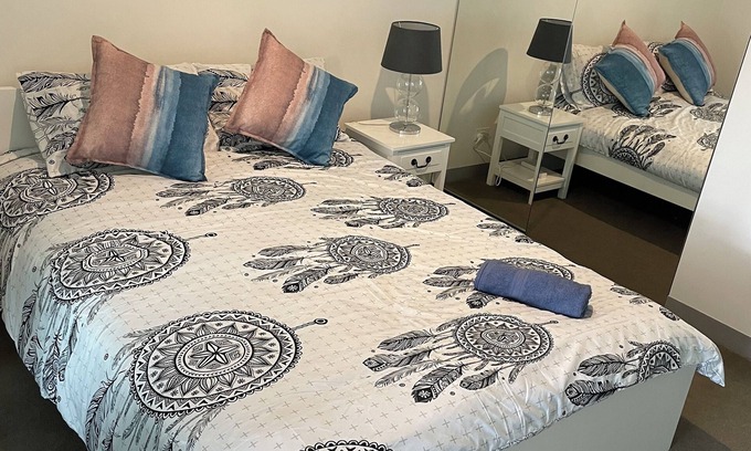 North Melbourne Apartment | Cosy Apt. in Melbourne CBD with a Great City View