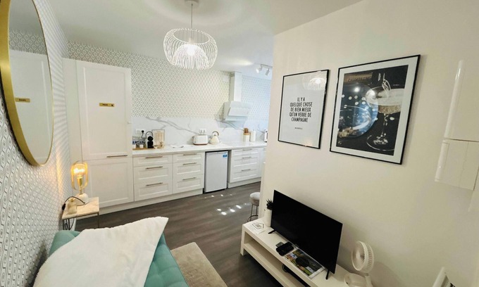 Laon Sud Apartment | Cosy'Bulles | Centre-ville | Tramway