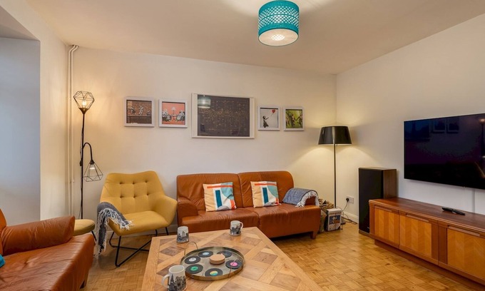 High Wycombe House | Cosy & Comfy Home in High Wycombe & The Chilterns| Pass the Keys