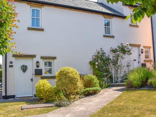 Cark House | Cosy Cottage