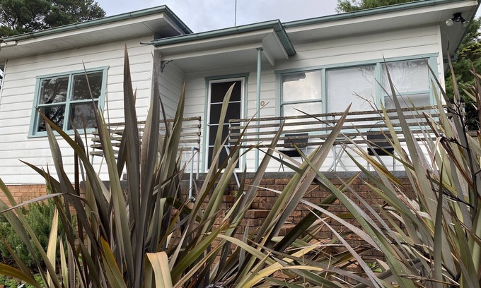 Leura House | Cosy Cottage on Leura Mall, Leura, Convenience at its Best