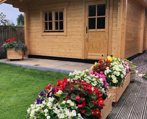 Markinch House | Cosy Log Cabin - The Dookit - Fife