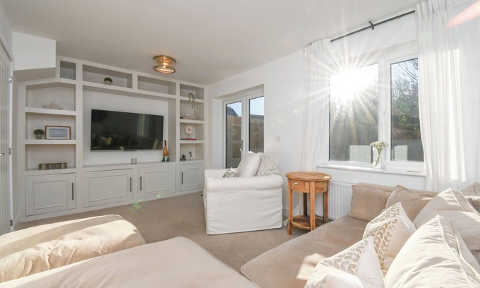 Cockermouth House | Cosy modern house Lake District retreat, 10 minute walk into Cockermouth Town!