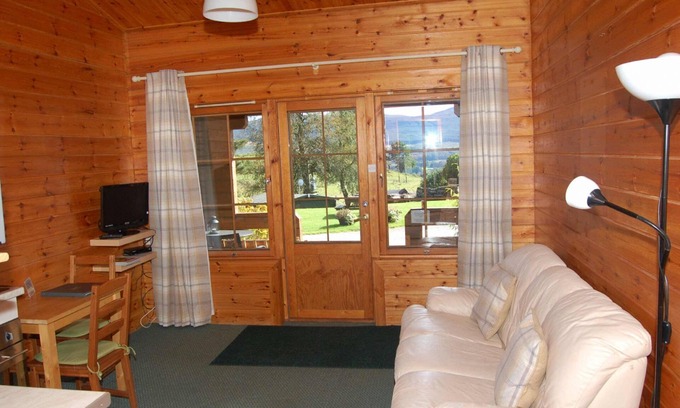 Killin Cabin | Cosy Rowan (4) woodland lodge by Killin, Loch Tay
