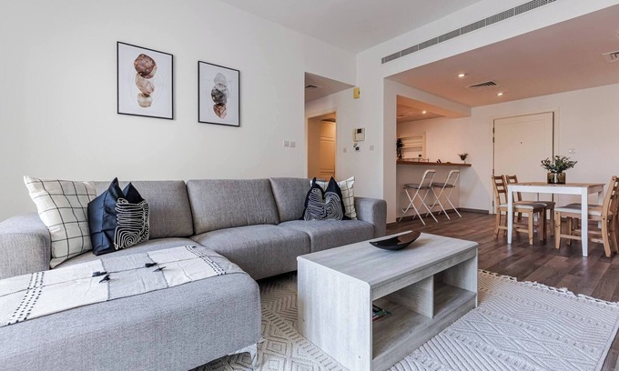 Barsha Heights Apartment | Cosy & Spacious 1BR at The Greens/Pool View