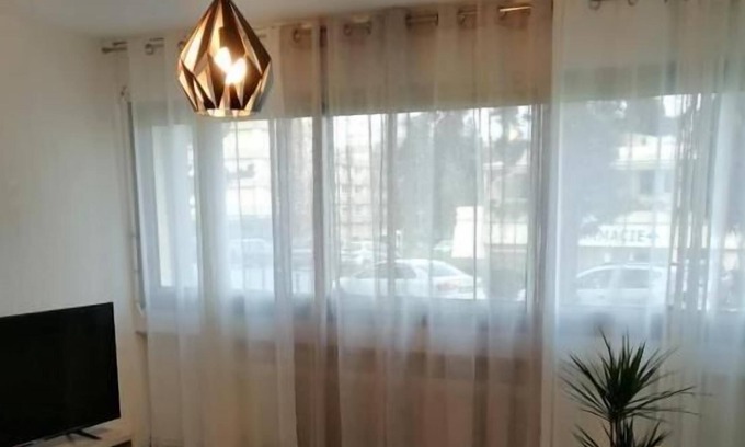 Herouville-Saint-Clair Apartment | Cosy studio close to amenities and transport