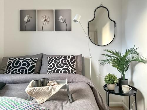 Clydebank Apartment | Cosy stylish Duntocher flat near Glasgow