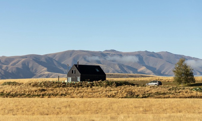 Ben Ohau Cabin | Cosy Wilderness Retreat in the Southern Alps