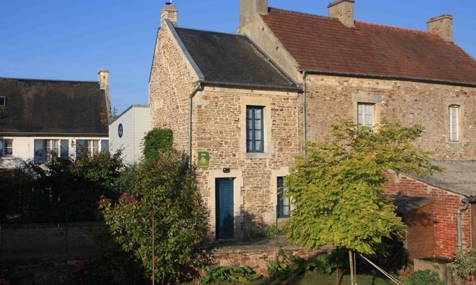 Feuguerolles-Bully Cottage | cottage 3/4 people near CAEN very well equipped, warm welcome